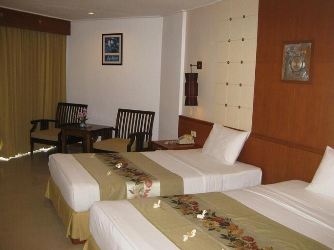 Bedroom 4, Royal Twins Palace Hotel, Pattaya