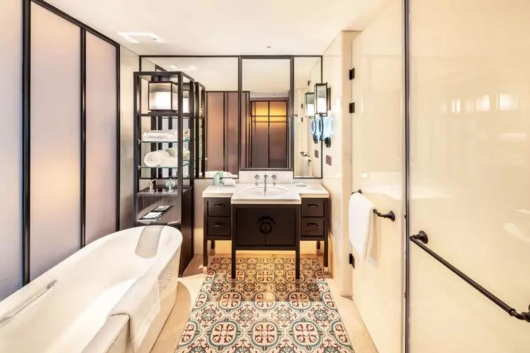 Bathroom, Yiu Teung Mansion, Chengdu
