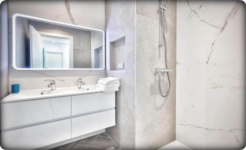 Bathroom 5, Le Vallaya Suites & Spa, Alpes-Maritimes