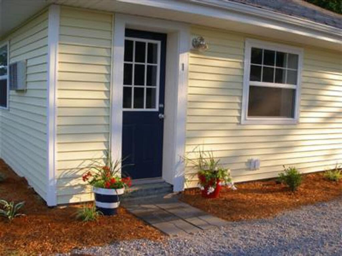 Exterior & Views 2, Blue Door Cottages, White