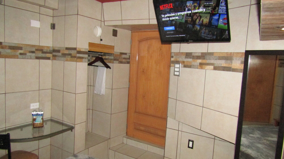 Others 4, Hotel 1973, San Luis Potosí