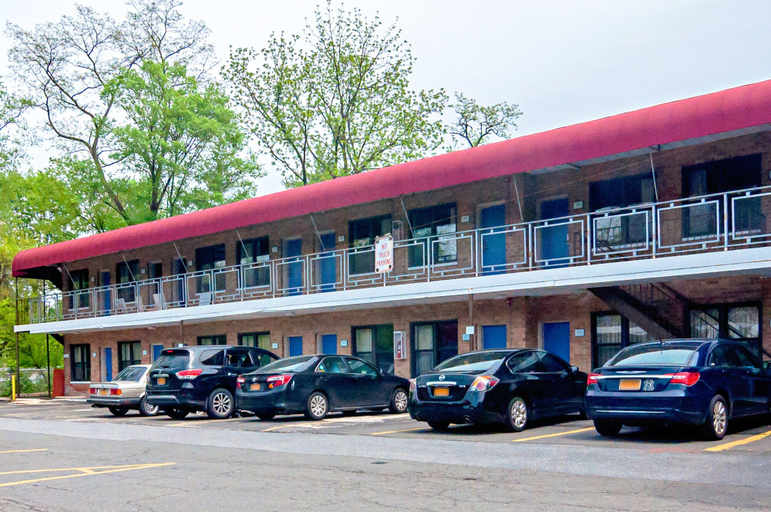 Exterior & Views 2, Motel 6 Elmsford, NY - White Plains, Westchester