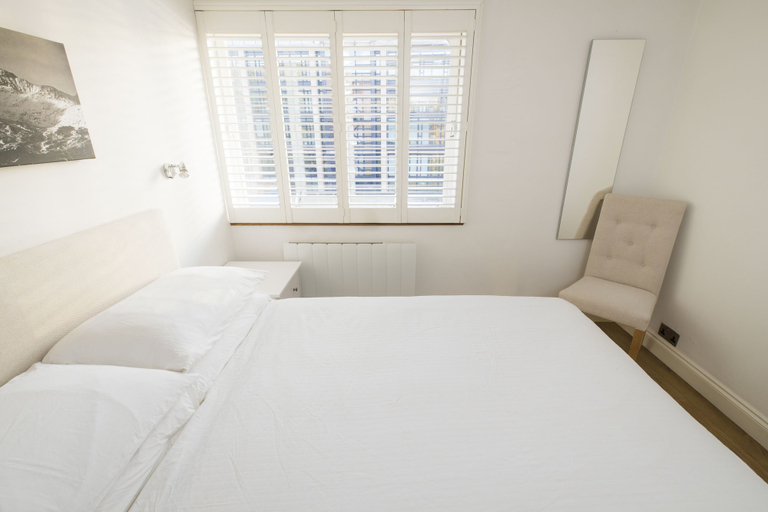 Bedroom 3, JOIVY Sublime 1 bed flat with Thames view, London