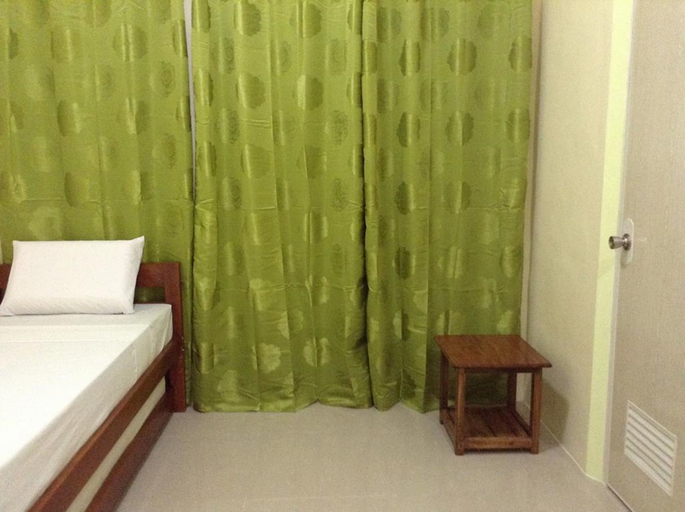 Bedroom 2, MWR Pension House by Cocotel, Oslob
