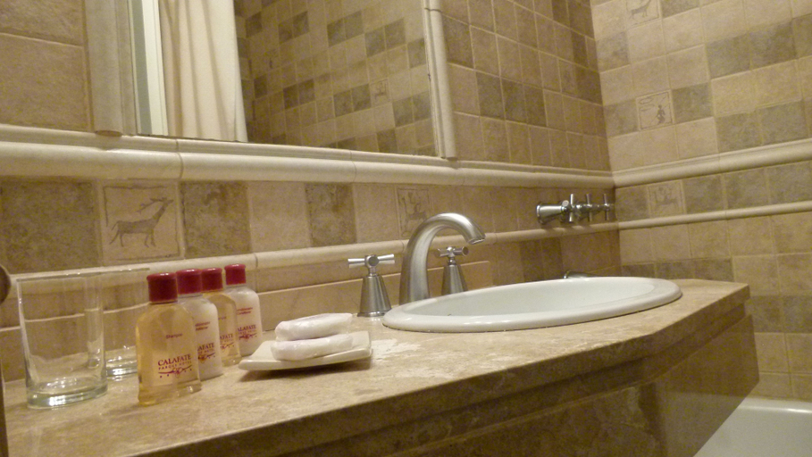 Bathroom 5, Calafate Parque Hotel, Lago Argentino