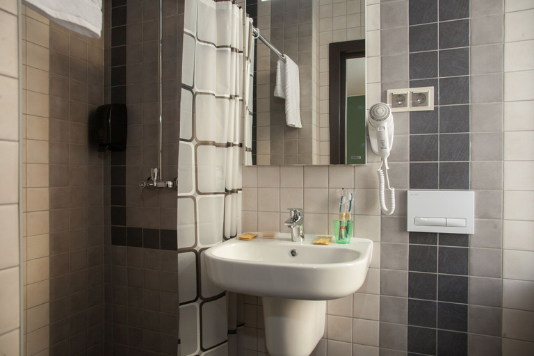 Bathroom 3, Laituri Hotel, Sankt-Peterburg gorsovet