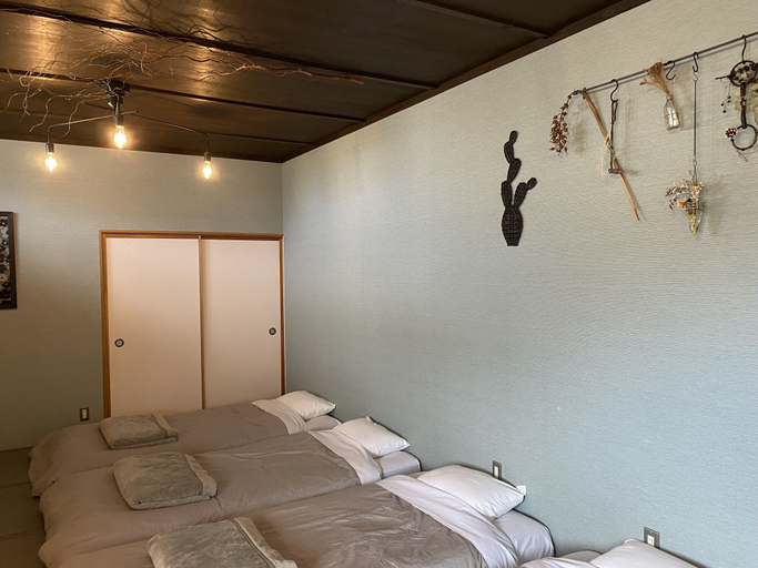 Bedroom 2, Little Barrel Guest House - Hostel, Otaru