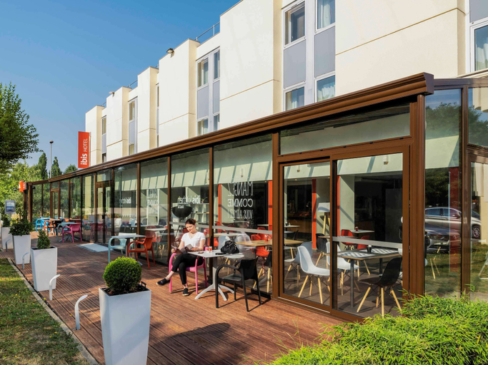Exterior & Views 2, ibis Marne la Vallee Emerainville, Seine-et-Marne