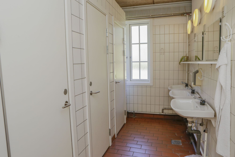 Bathroom 3, Rønne Vandrerhjem - Hostel, Bornholm