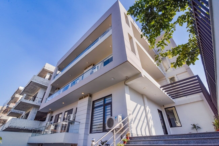 Exterior & Views 2, Royal Residence Golf View, Gurgaon