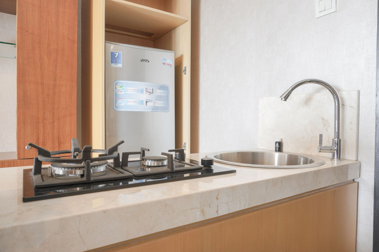 Private kitchen 3, Nice And Comfort 1Br At The Wave Kuningan Apartment, East Jakarta