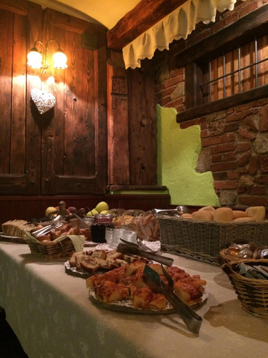 Food & Drinks 5, Armanac De Toubie, Aosta