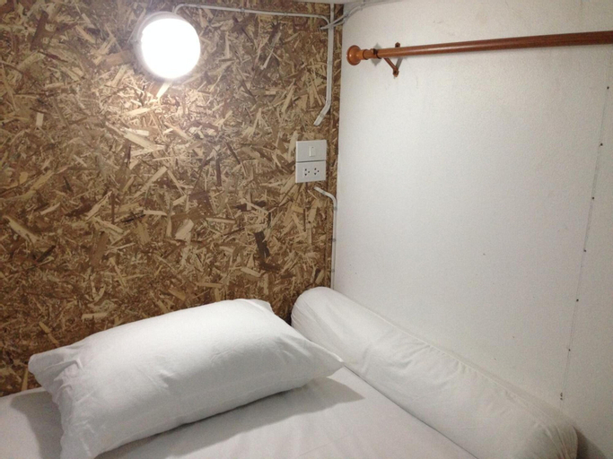 Bedroom 12