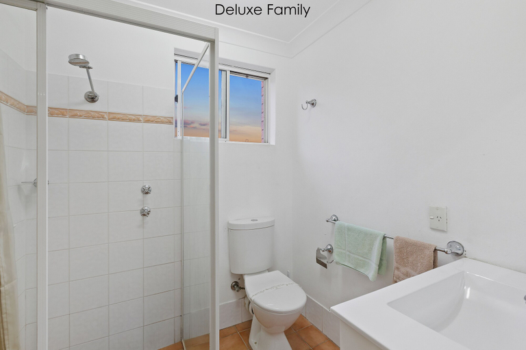 Bathroom 4, Buccaneer Motel Pet friendly, Wyong - South and West