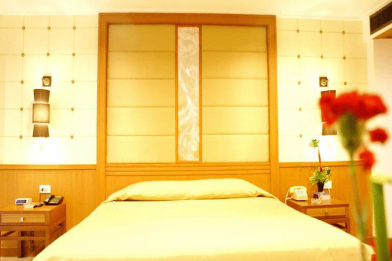 Bedroom 4, Royal Twins Palace Hotel, Pattaya