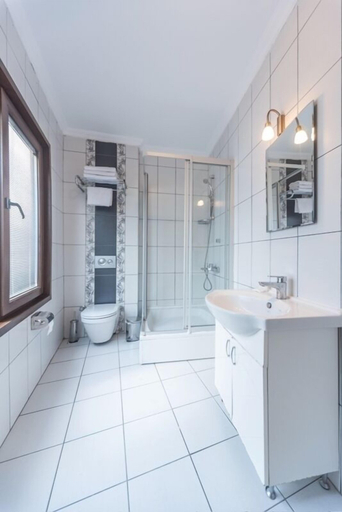 Bathroom 5, Taya Hatun Hotel, Fatih