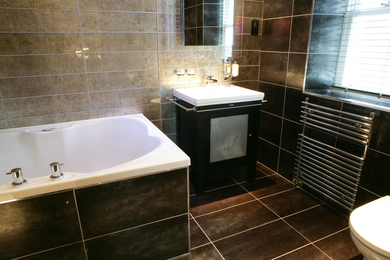 Bathroom 5, Windermere Suites, Cumbria