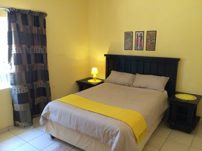 Bedroom 2, Highlands Inn Hotel, Pigg's Peak