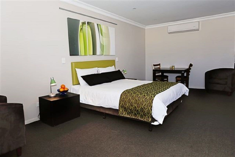 Bedroom 2, Drover's Motor Inn, Dalby, Dalby