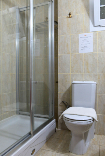 Bathroom, Lapida Garden Hotel