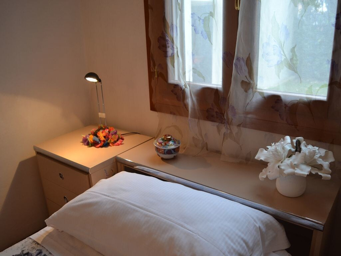 Room 2, Ivana Thermal House, Padua