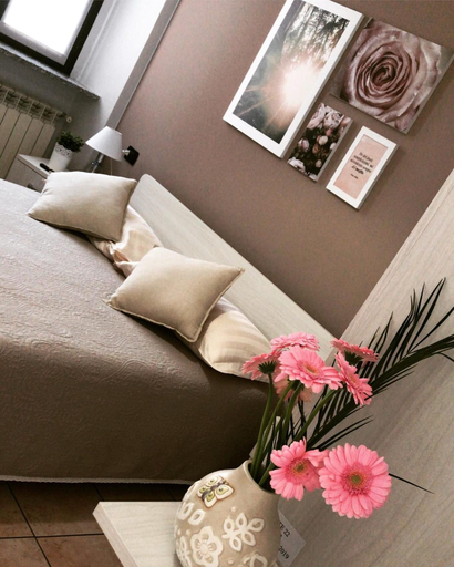 Bedroom 2, Corte 22, Novara