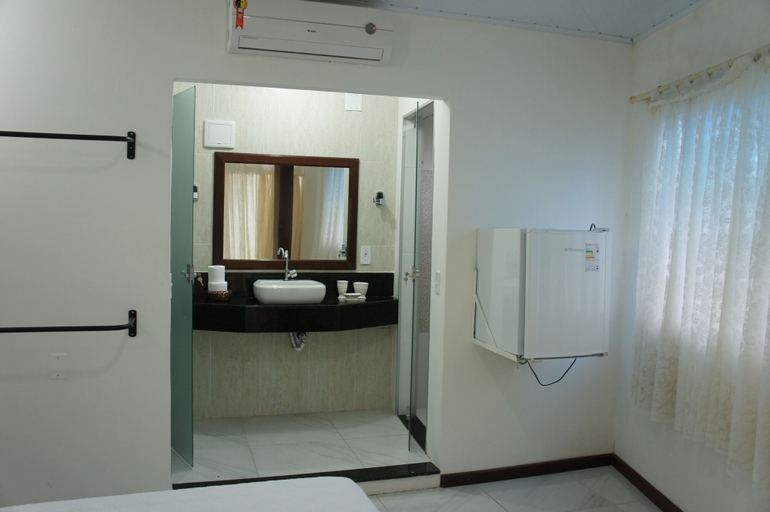 Bathroom 4, Pousada Camburi, Cairu
