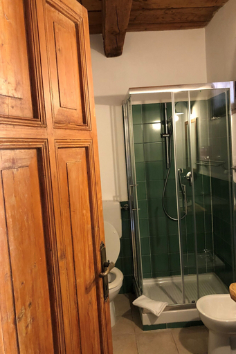 Bathroom 5, Borgo di Tragliata, Rome