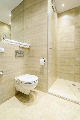 Bathroom 3, Triton Park Apartments, Warsaw