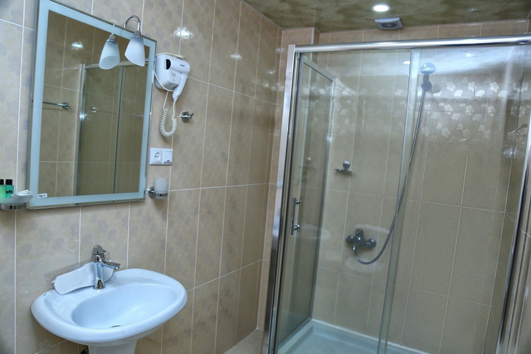 Bathroom 3, Lara Hotel