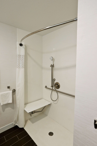 Bathroom 4, Hampton Inn Billings, Yellowstone
