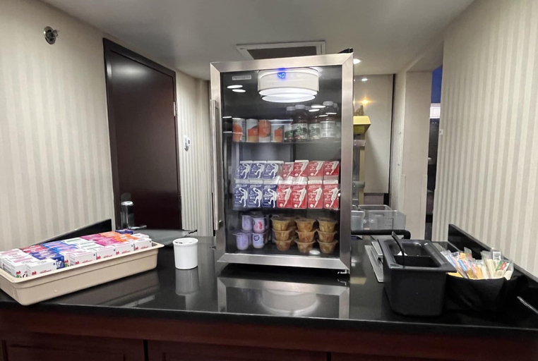 Food & Drinks 2, Hotel Lotus Kansas City Stadium, Kansas City