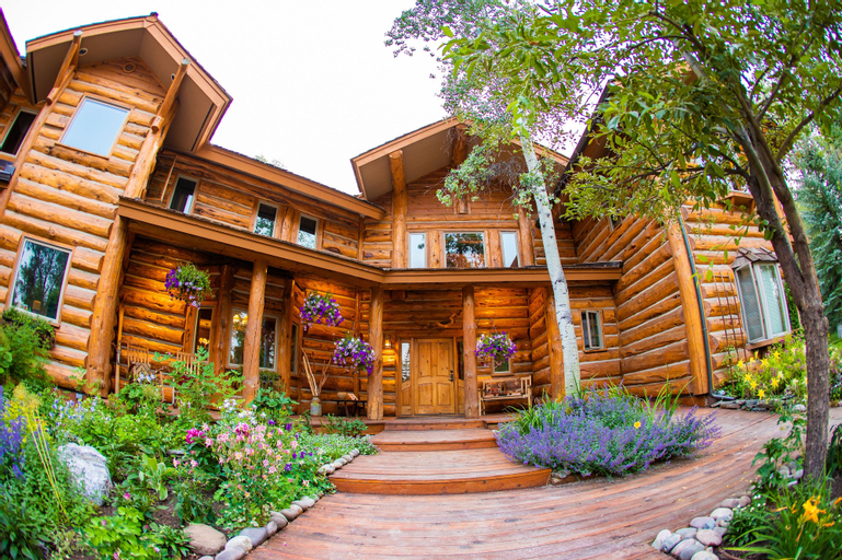 Bentwood Inn, Teton