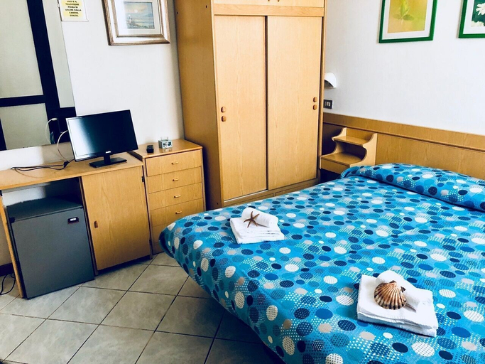 Bedroom 2, Hotel Villa Pozzi, Rimini