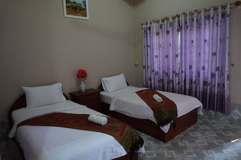Bedroom 2, Phetphaylin Hotel, Pakxe