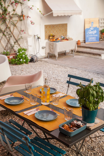 Food & Drinks 5, Borgo Vergini Garden B&B, Napoli