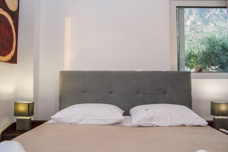 Bedroom 2, Nina's Villa, Cosy Seaview Retreat, Peloponnese