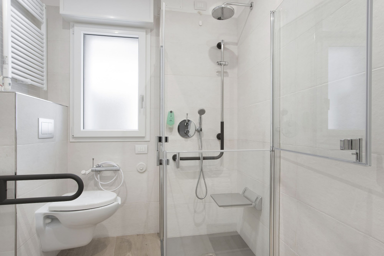 Bathroom 3, Residence Dolcemare, Savona