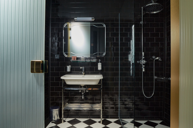 Bathroom 4, Hotel Collect – Adults Only, Budapesti