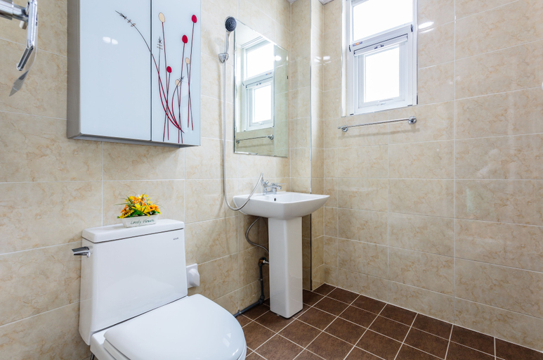 Bathroom 4, Amantov Pension, Seogwipo