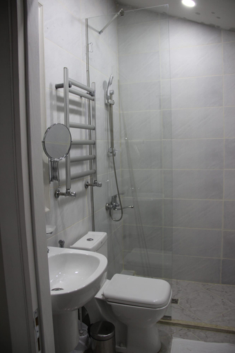 Bathroom 2, Old East Boutiques, Baku