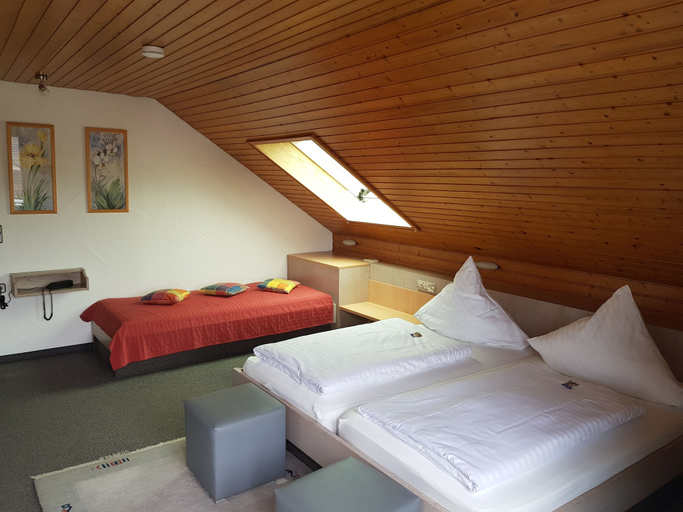 Bedroom 5, H41 Inn Freiburg, Breisgau-Hochschwarzwald