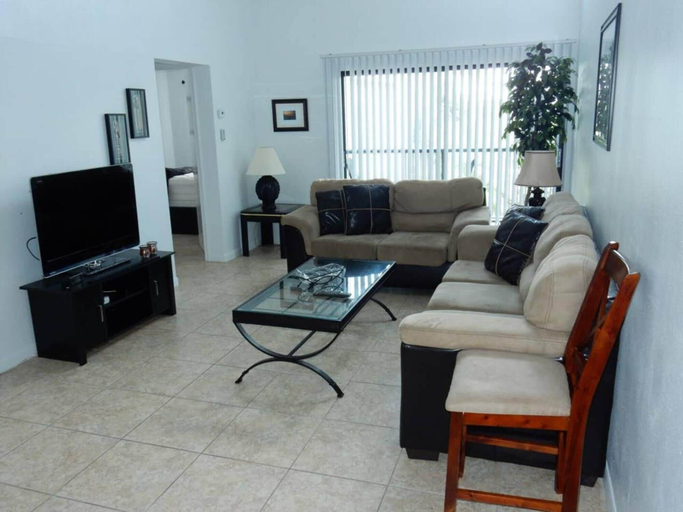 Others 4, Modern Atrium Drive Condo, Orange