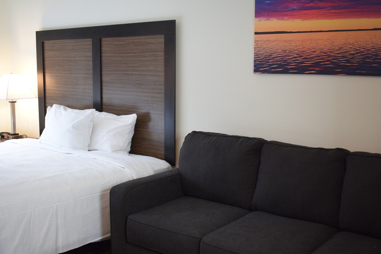 Bedroom 2, Menominee River Extended Stay Hotel, Marinette