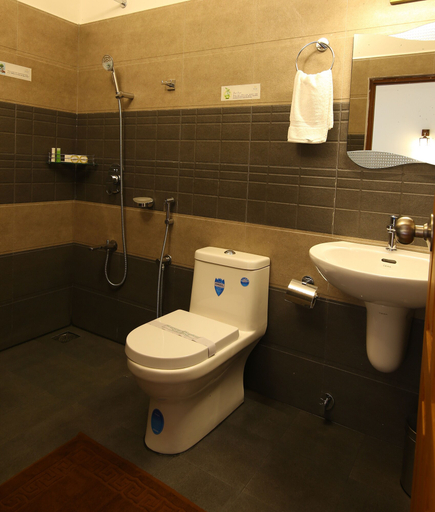 Bathroom 3, Dew Drops Farm Resorts, Idukki