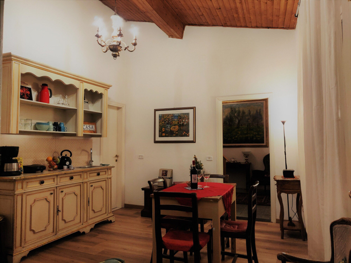 In-room dining 2, Golden Authentic Florentine Gem, Perfect Location, Florence