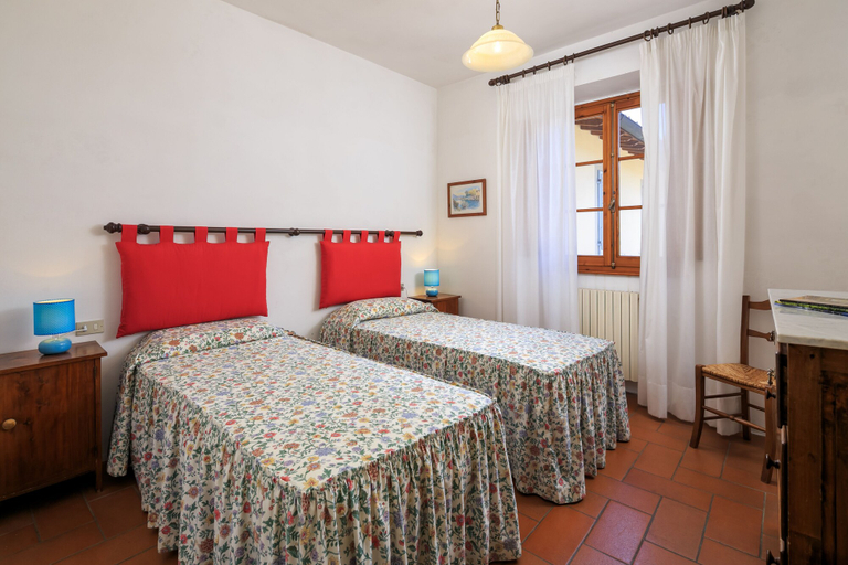 Bedroom 4, Agriturismo Fattoria di Sommaia, Florence