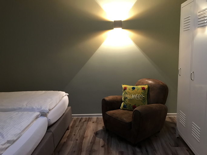 Bedroom 3, Das Hotel Ostseeblick, Plön