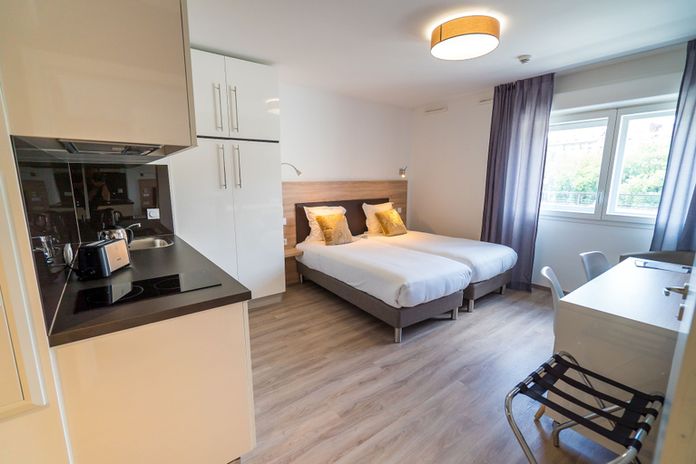 Bedroom 3, All Suites Appart Hôtel | Choisy-le-Roi, Val-de-Marne
