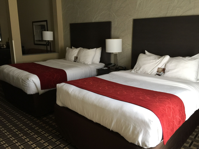Bedroom 4, Comfort Suites Uniontown, Fayette